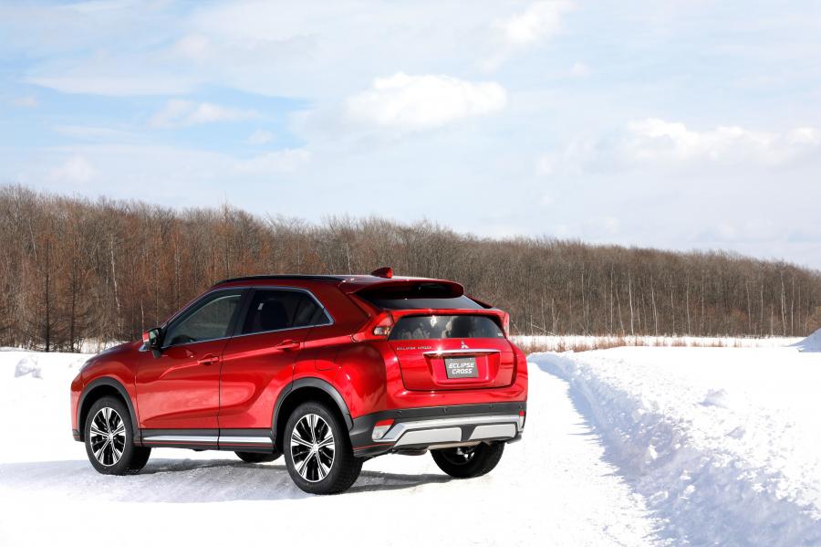  Mitsubishi Eclipse Cross 2017 года  (JP) (фото 14 из 41)
